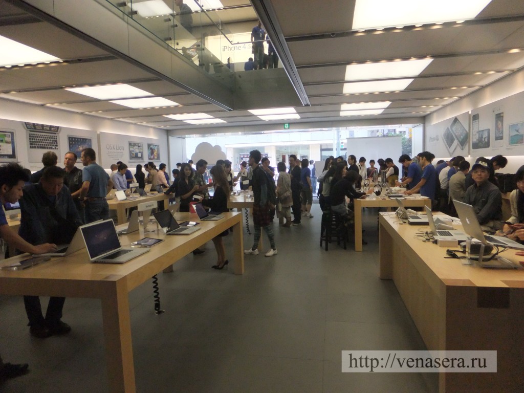 1 этаж в Apple Store, Ginza.